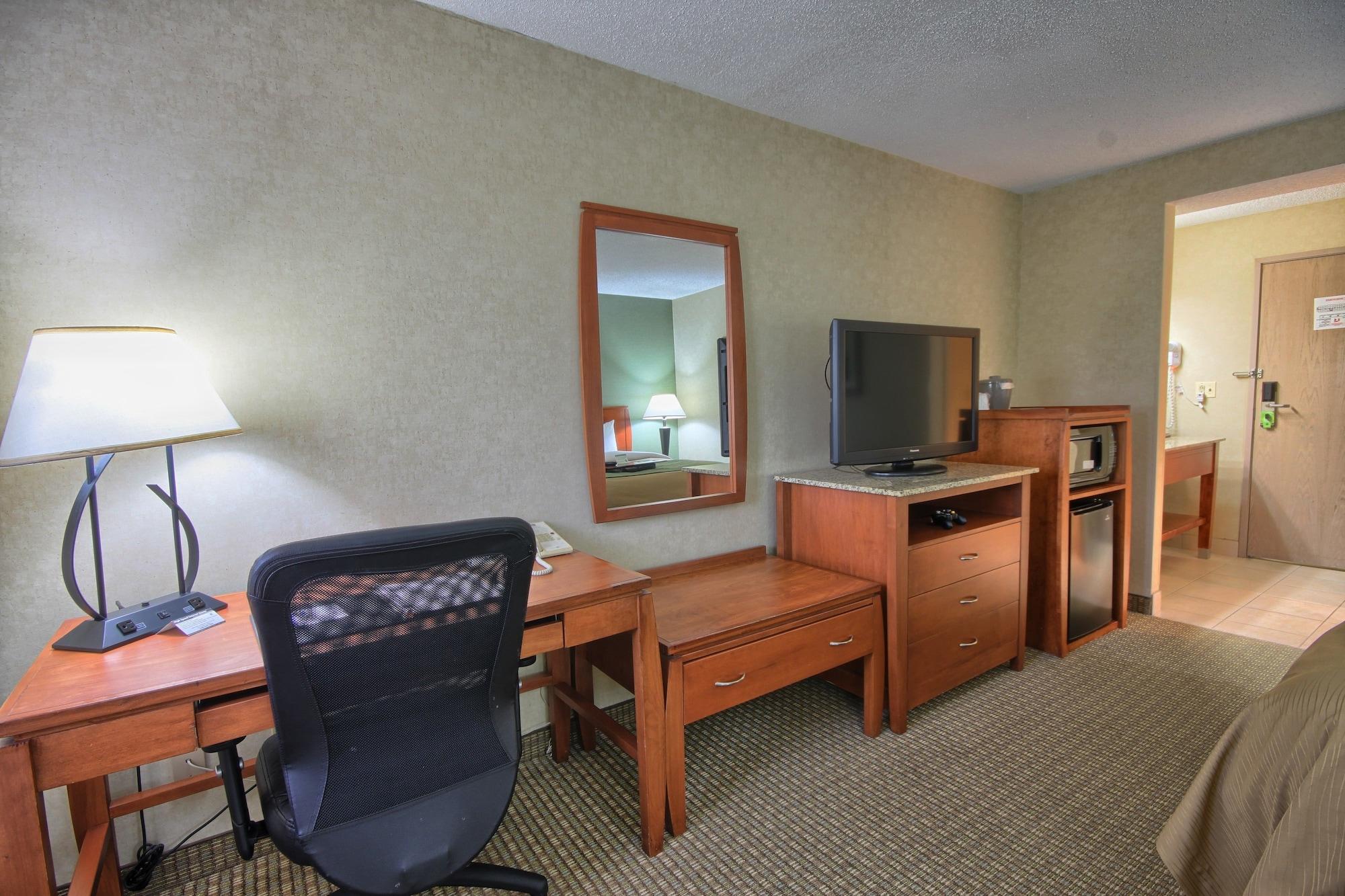 Comfort Inn Near Greenfield Village Dearborn Exterior photo