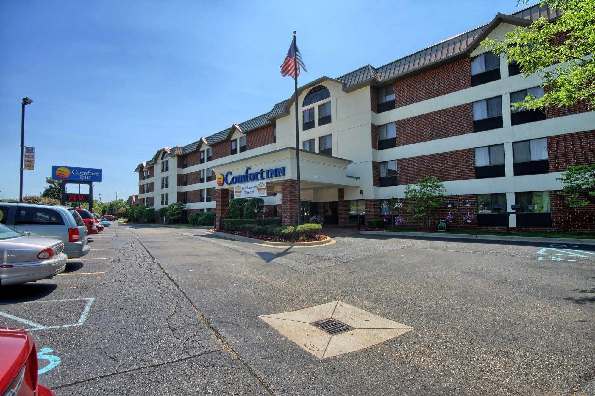 Comfort Inn Near Greenfield Village Dearborn Exterior photo