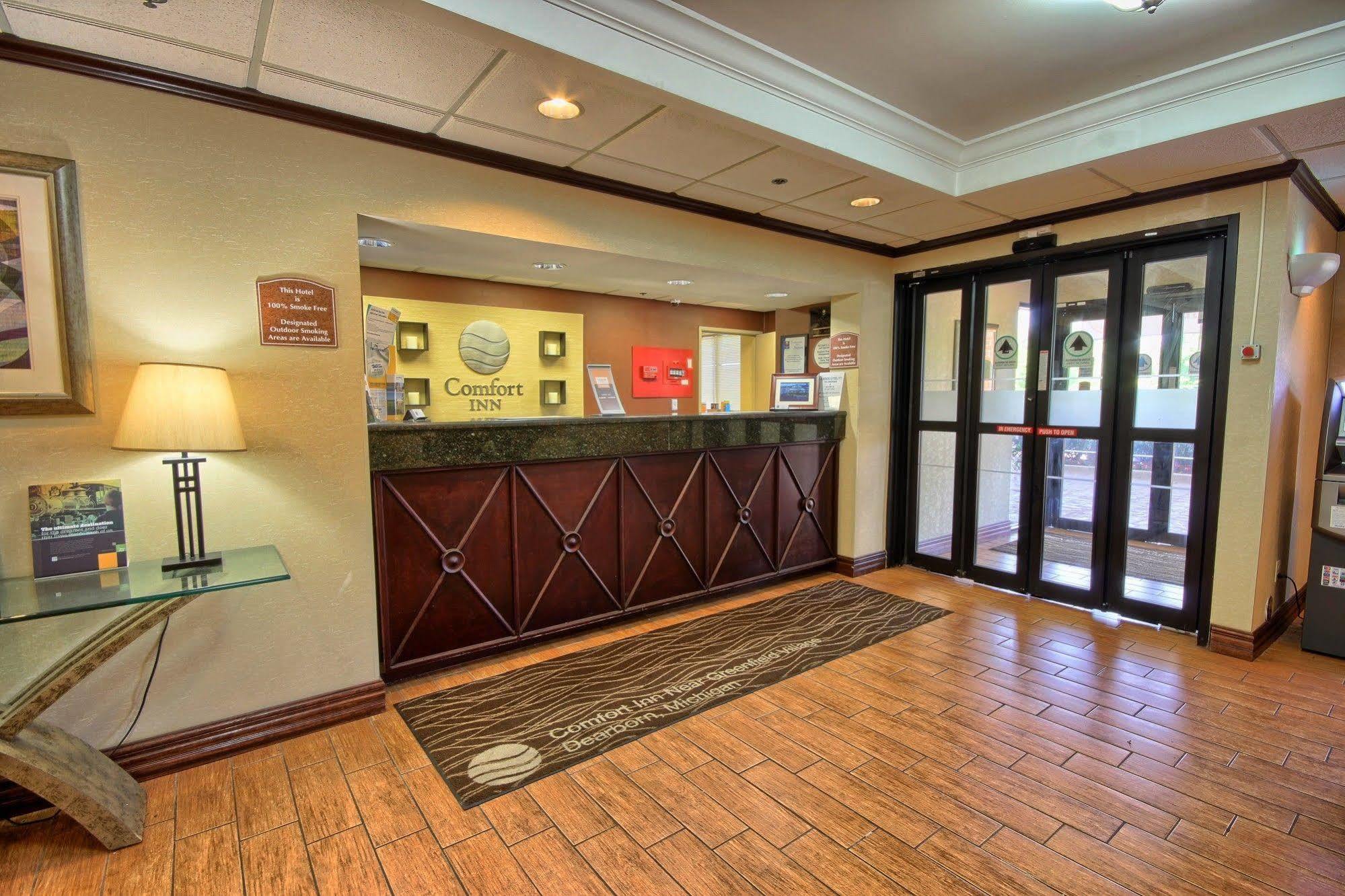 Comfort Inn Near Greenfield Village Dearborn Exterior photo